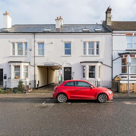 Watford Junction Apartment ภายนอก รูปภาพ