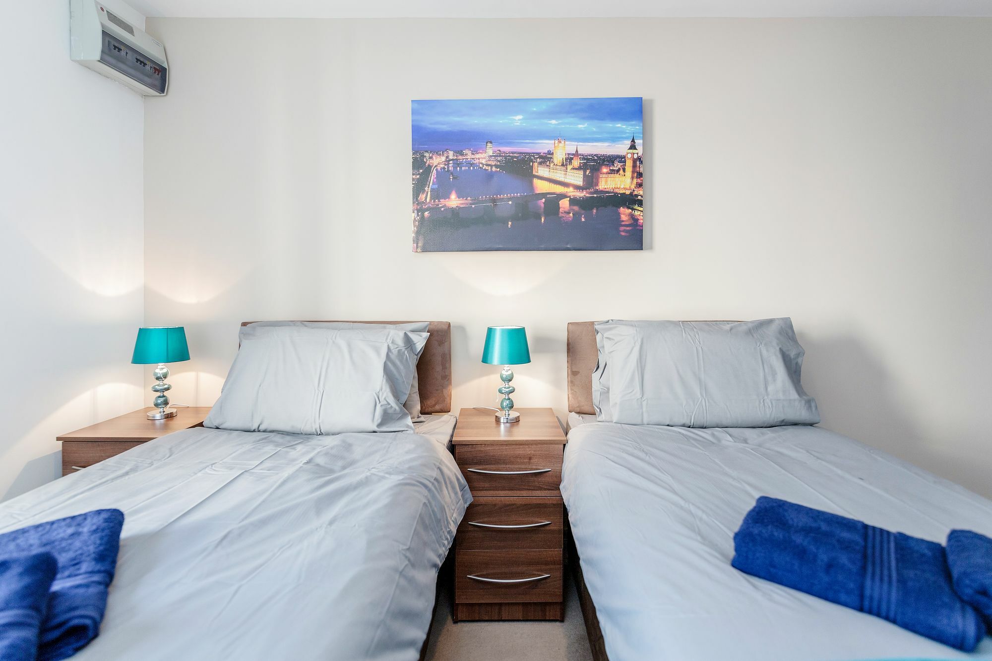 Watford Junction Apartment ภายนอก รูปภาพ